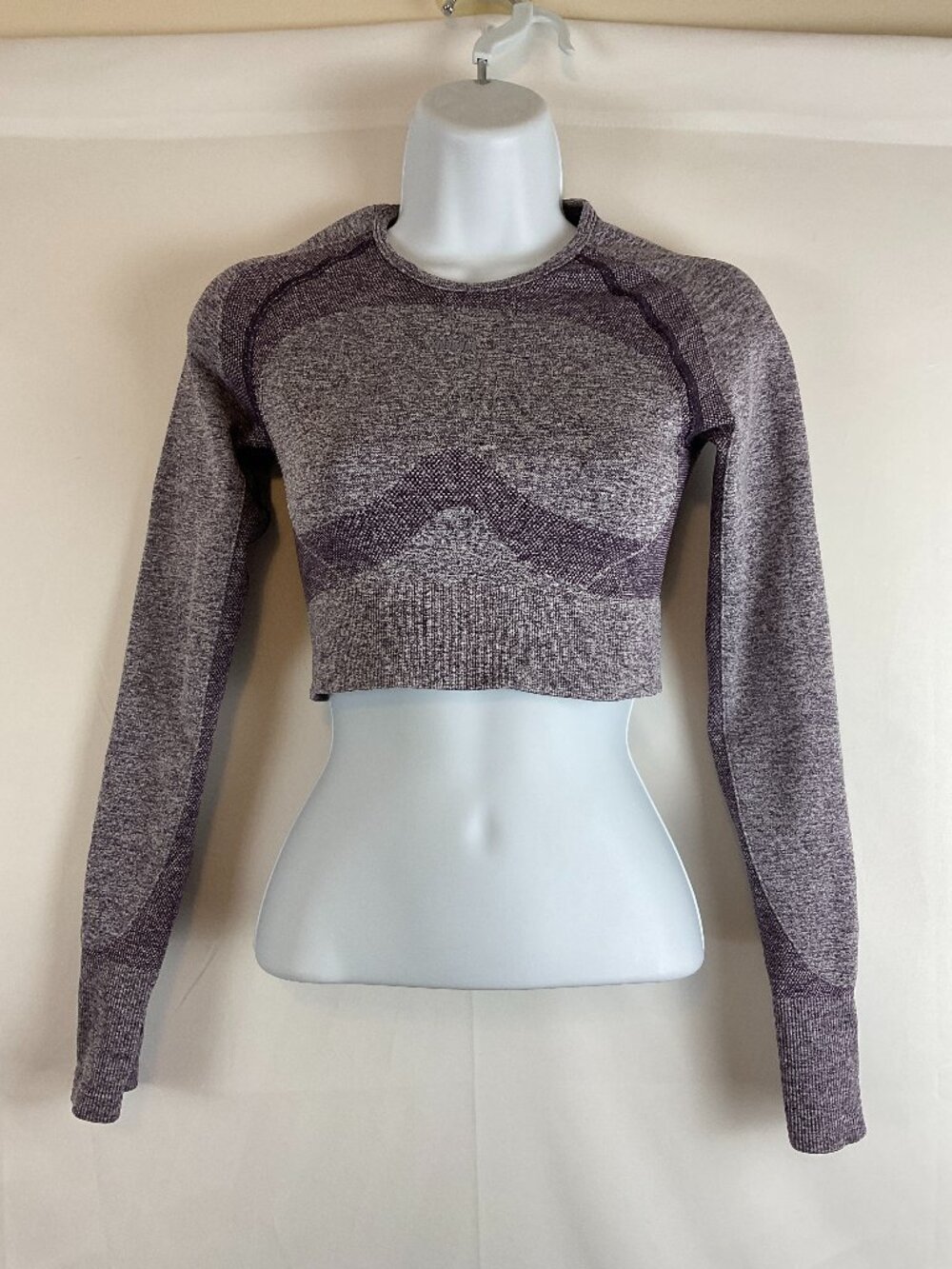 Gymshark Cropped Top Women's S Heather Purple Long Sleeve Keyhole Detail Back